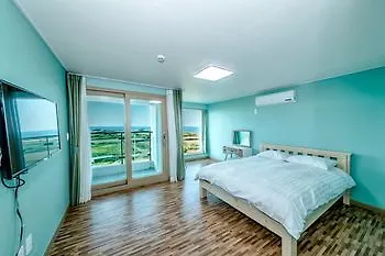 Pino & Cchio Pension Jeju 3*,